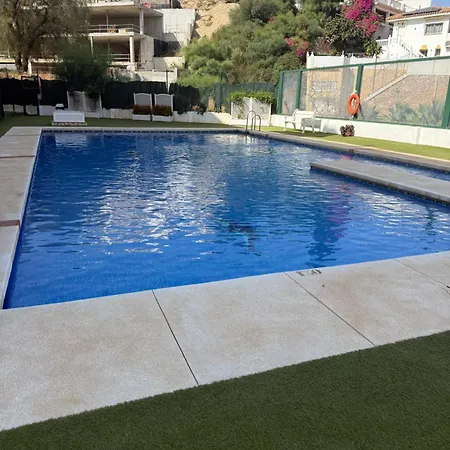 Espectacular Atico Con Terraza Privada, Piscina Y Parking En Lägenhet